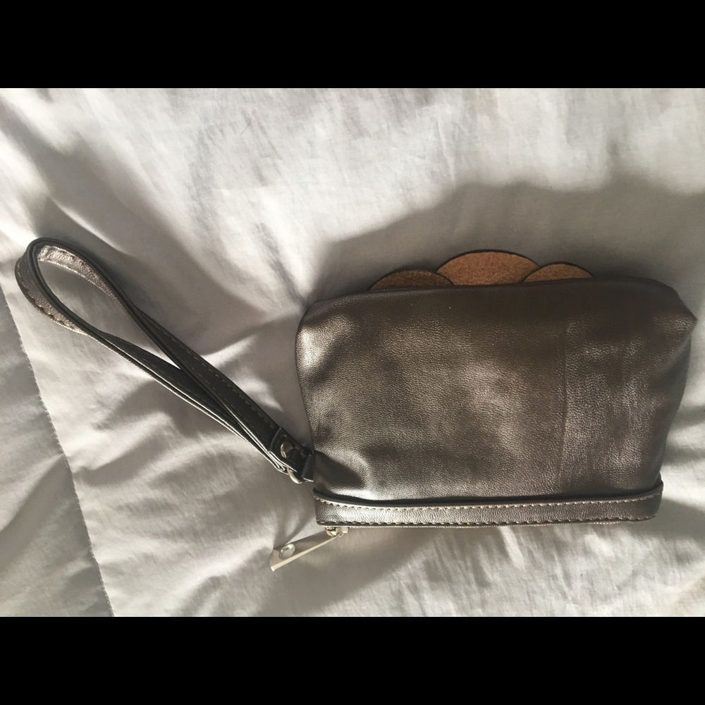 Purse - Picture 2 of 2